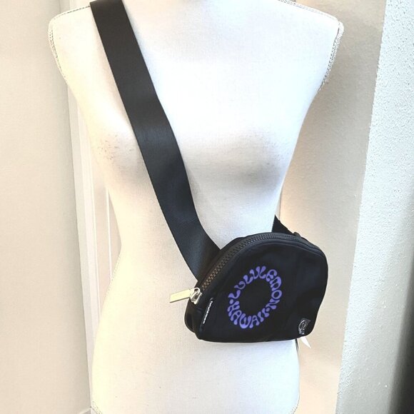 Lululemon Hawaii Everywhere Belt Bag Limited Rare Black Vacation Travel - Picture 9 of 10